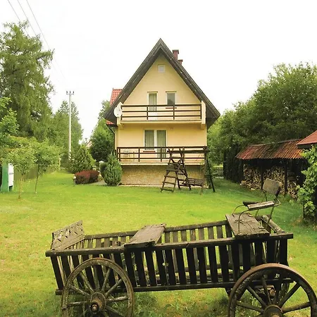 Three-bedroom Holiday In Gierzwald,mielno